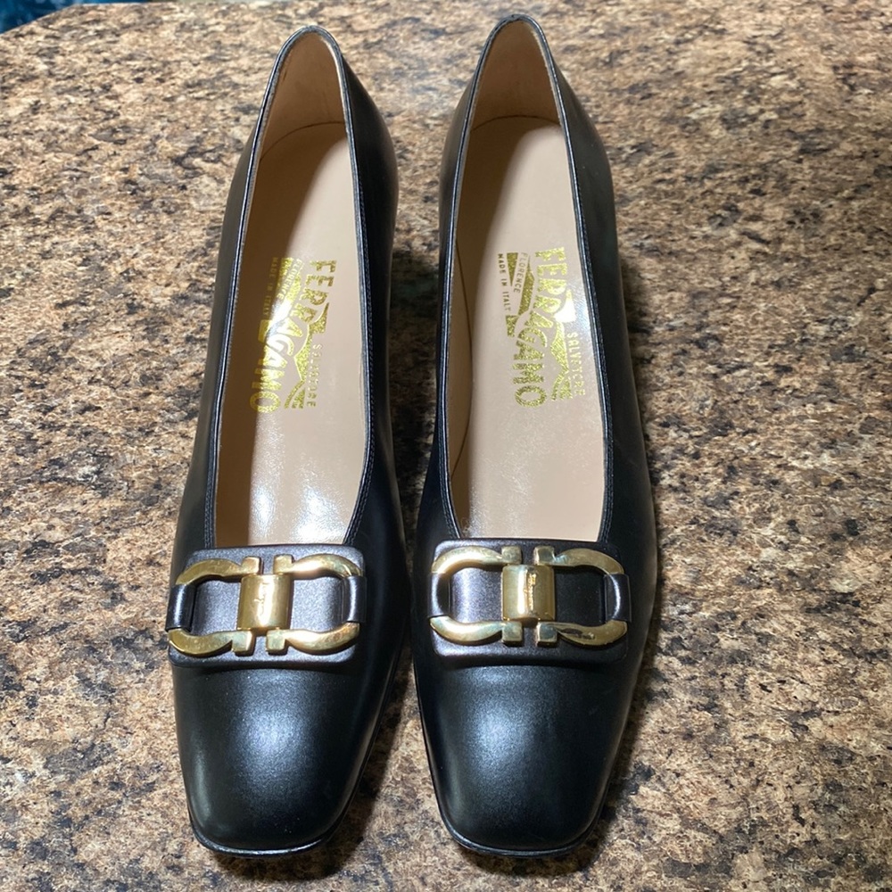 Salvatore Ferragamo shoes size 9.5 AAAA